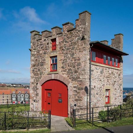 Villa Nisbet'S Tower Eyemouth Esterno foto
